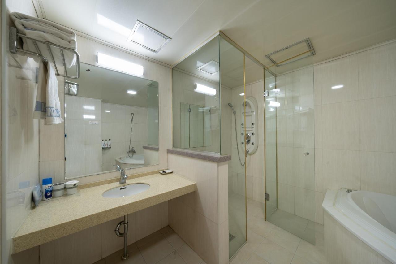 Symphony Hotel Szuvon Kültér fotó