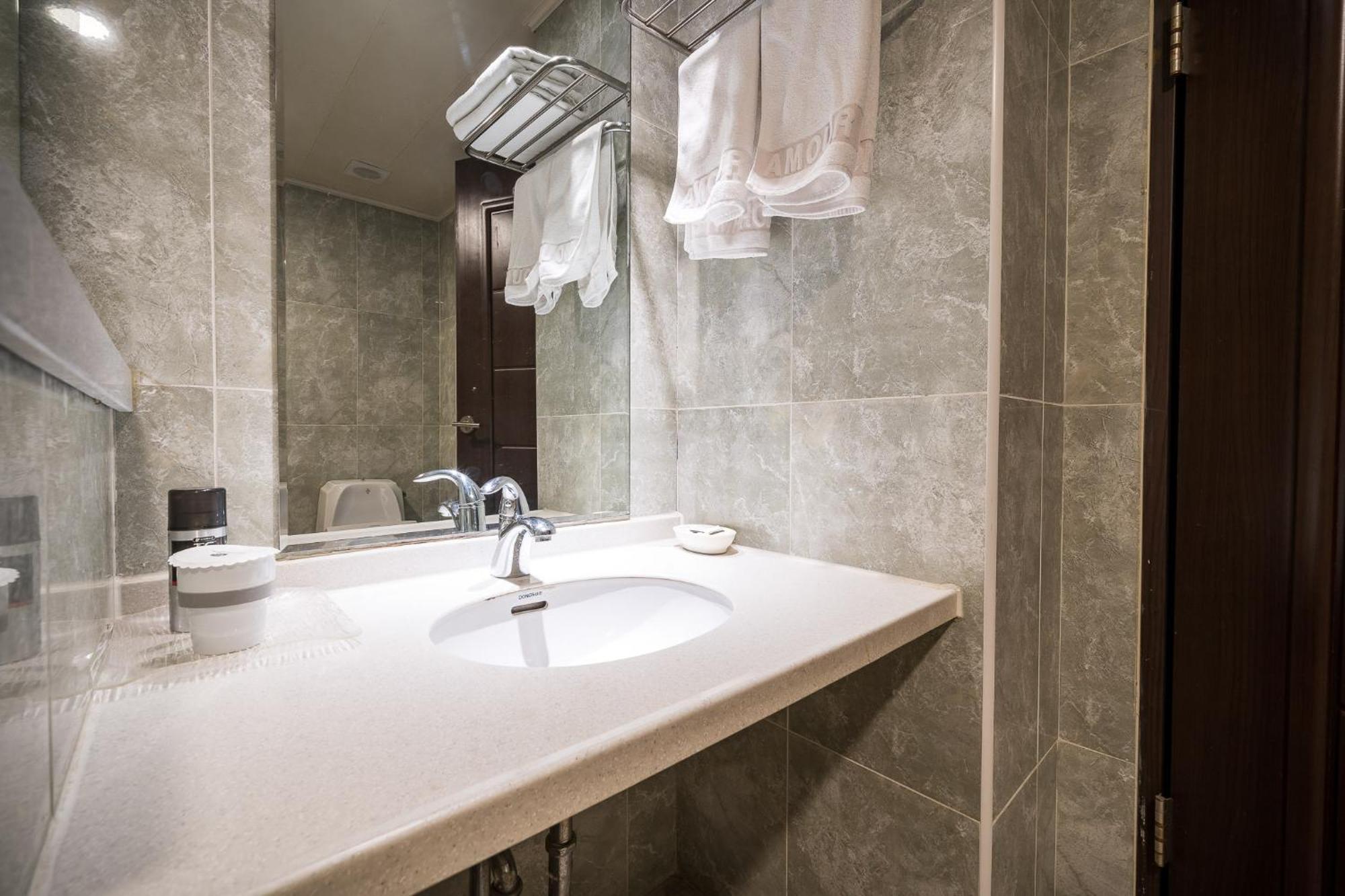 Symphony Hotel Szuvon Kültér fotó