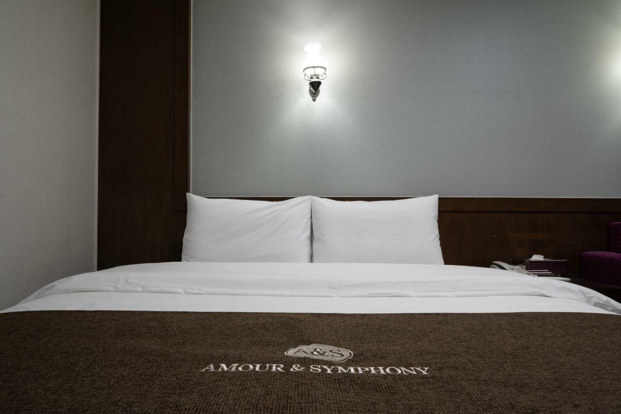 Symphony Hotel Szuvon Kültér fotó