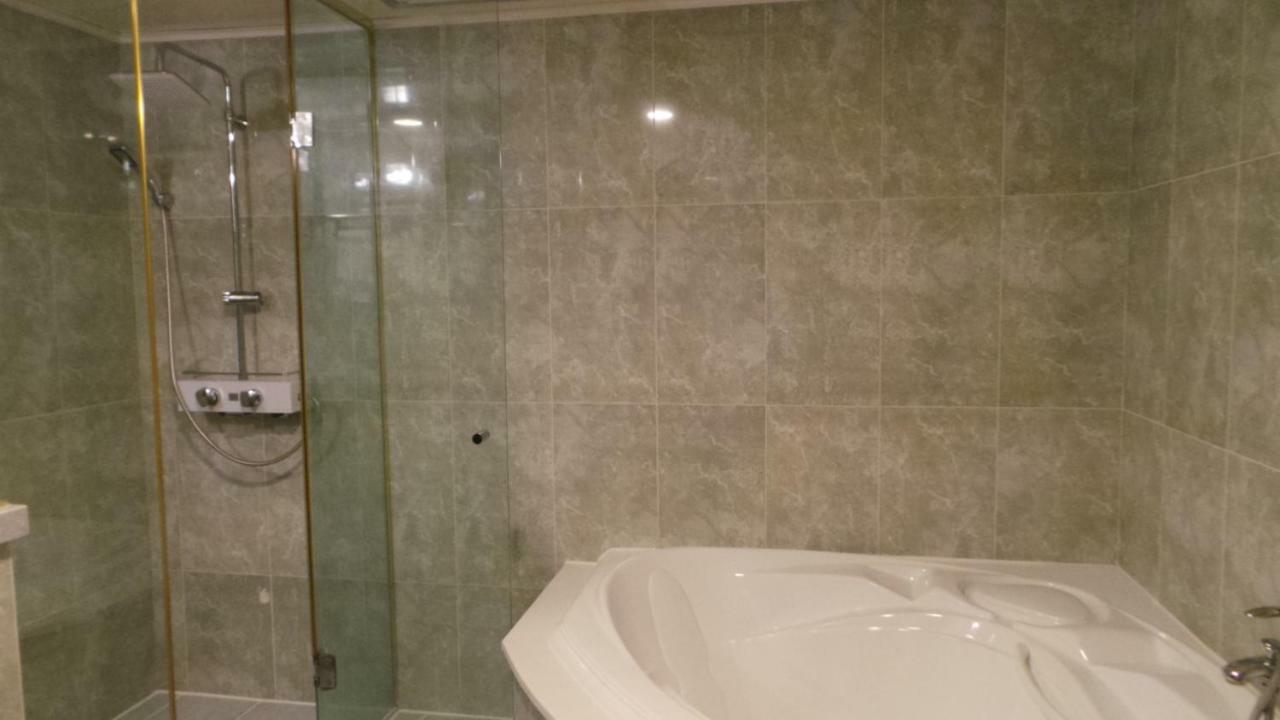Symphony Hotel Szuvon Kültér fotó